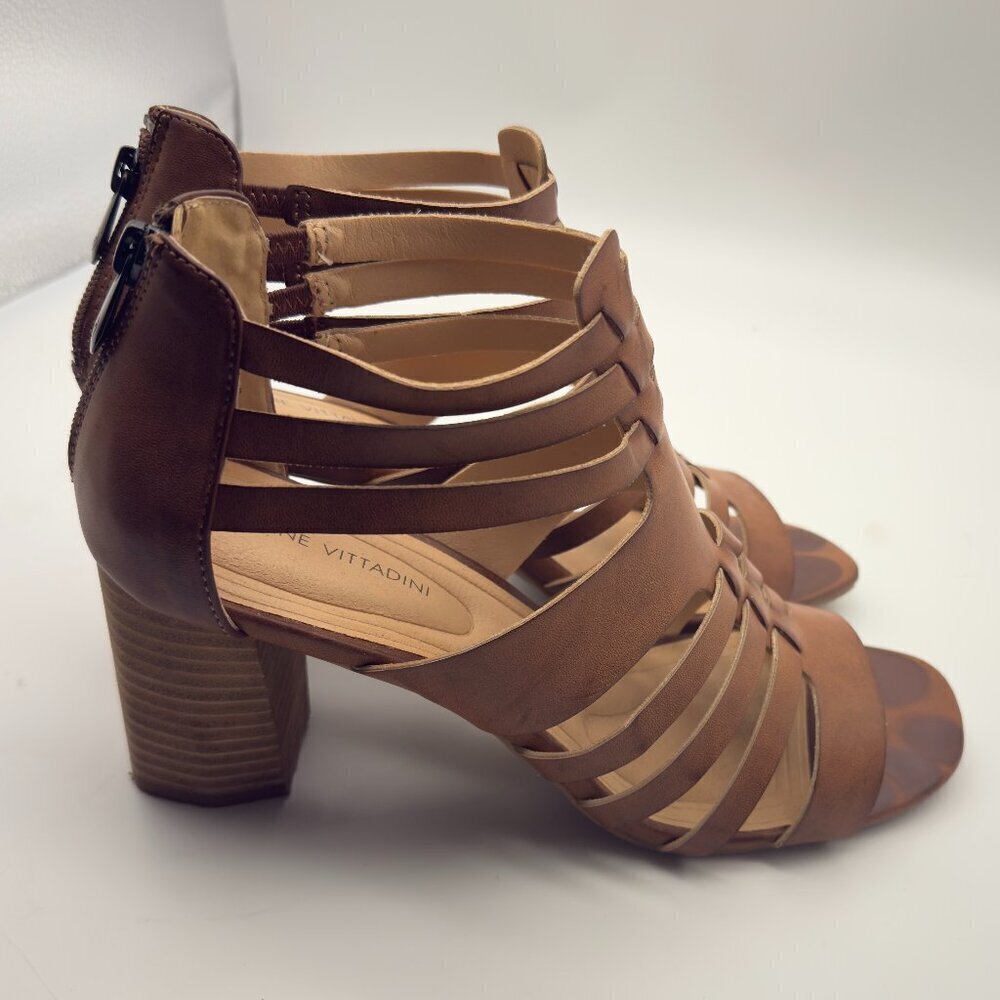 Adrienne Vittadini | Enova Caged Sandal BROWN
